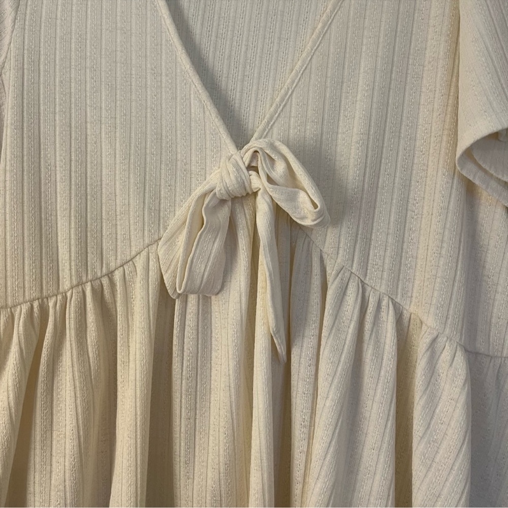 Cream Tie-Front Peplum Top - Picture 3 of 4